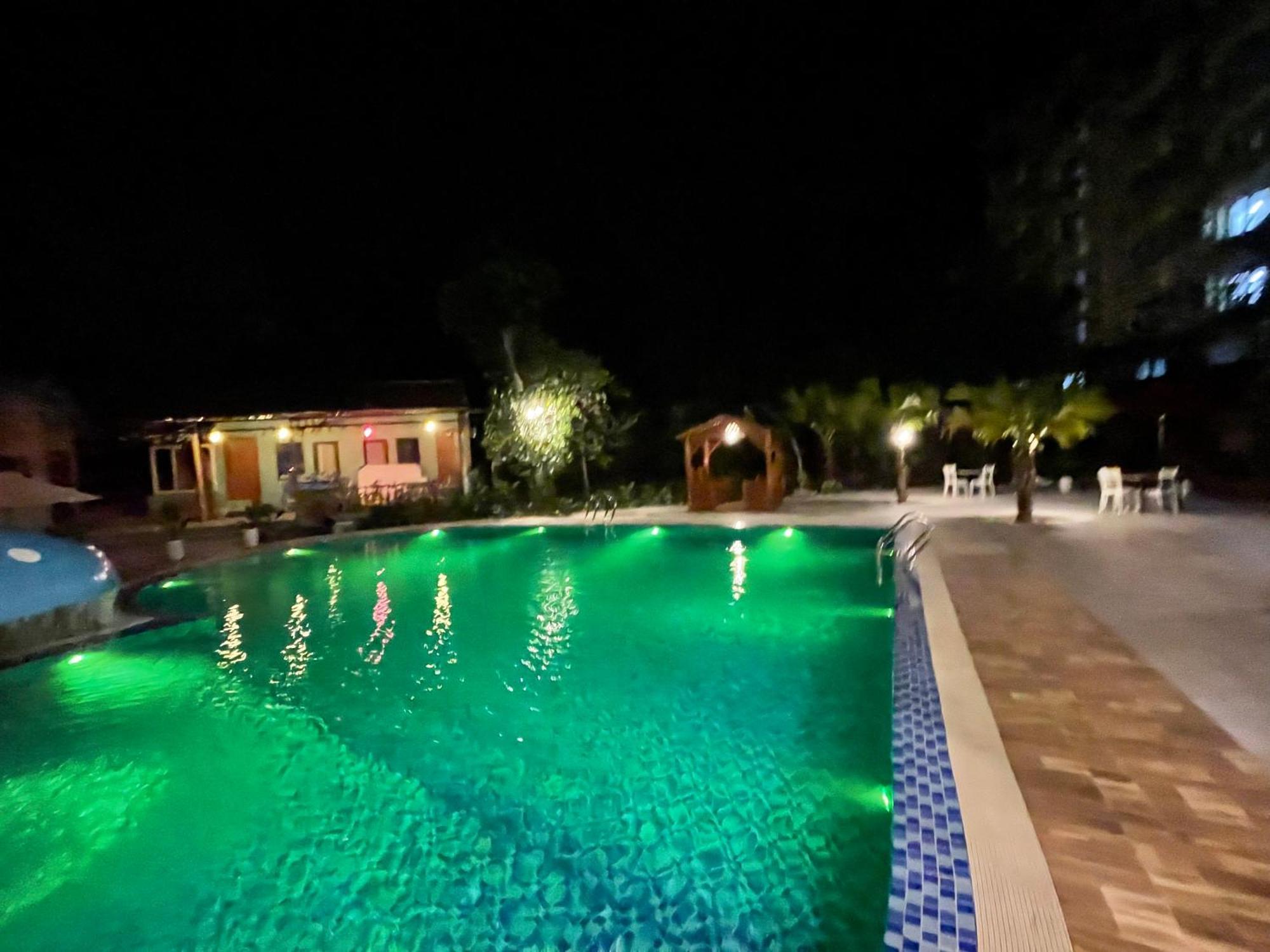 Minh Chau Beach Resort กว่างนิงห์ ภายนอก รูปภาพ