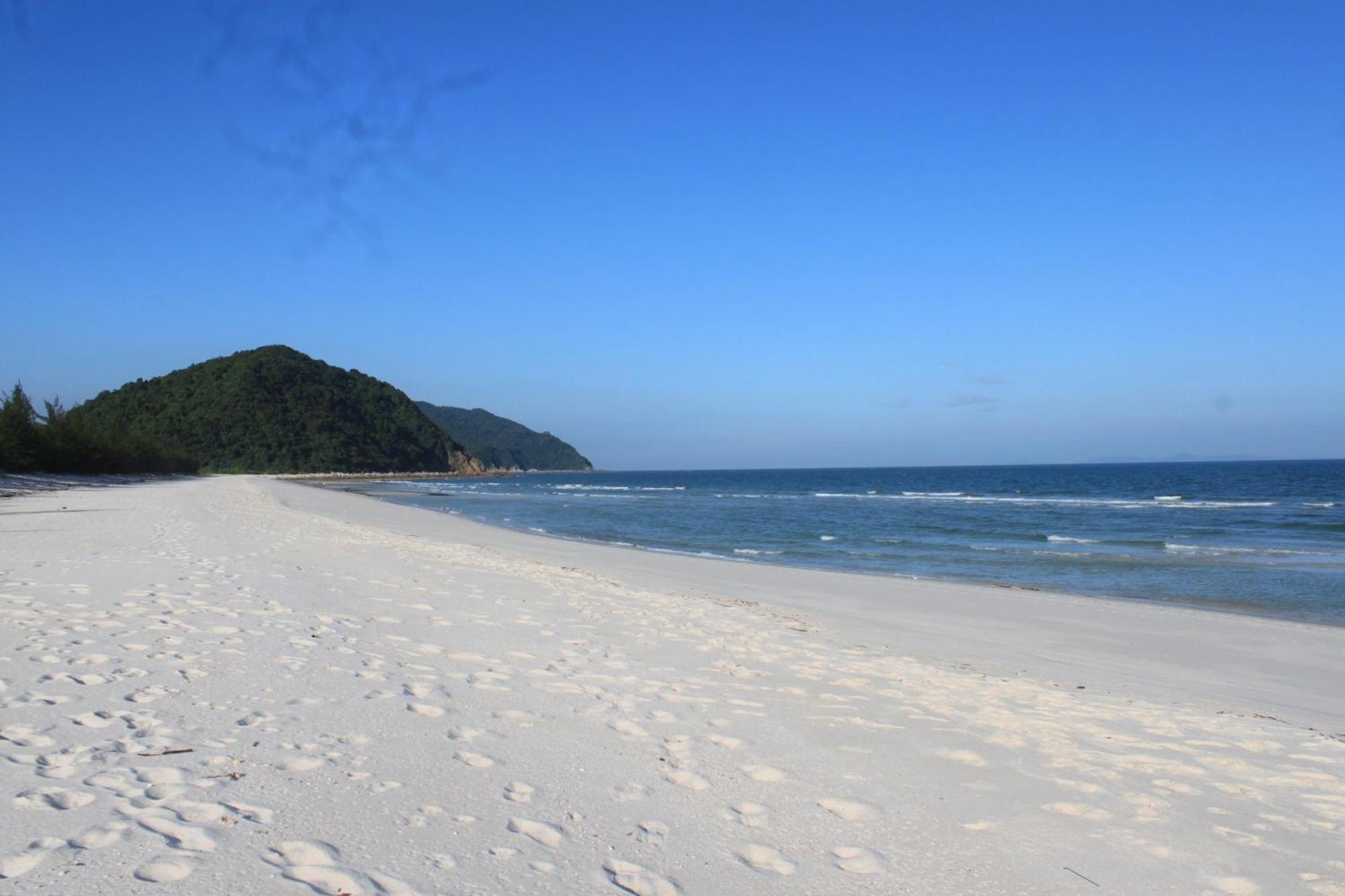 Minh Chau Beach Resort กว่างนิงห์ ภายนอก รูปภาพ